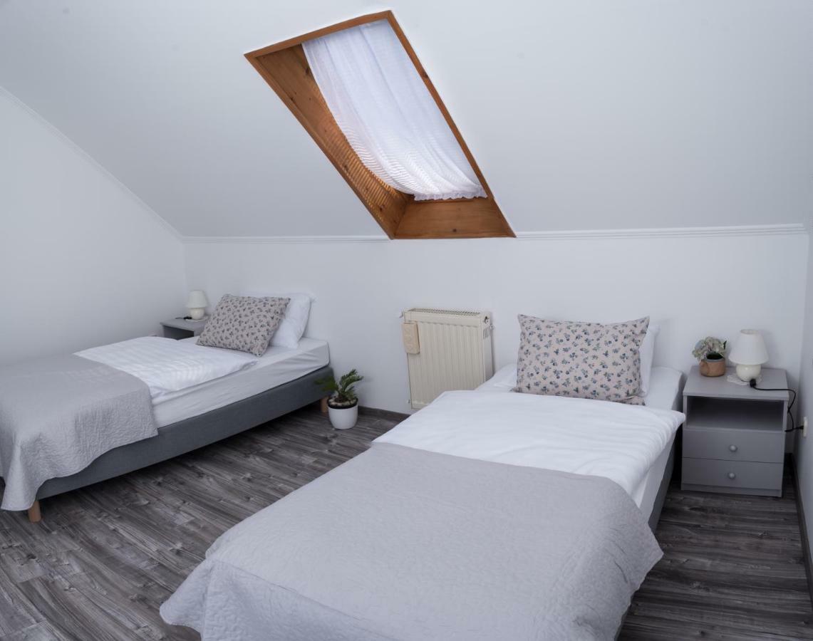 Nefelejcs Vendeghaz Hotel Toalmas Екстериор снимка